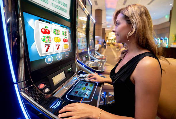 ombak777 Infinite Blackjack table interface showing multiple player positions and shared hand display